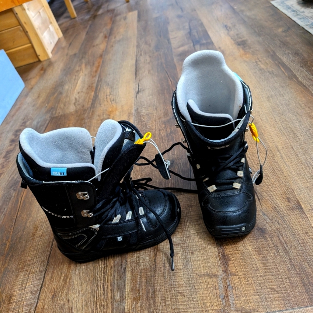 Burton snowboard boots